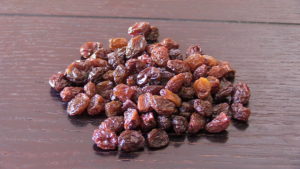 Thompson raisins with oil